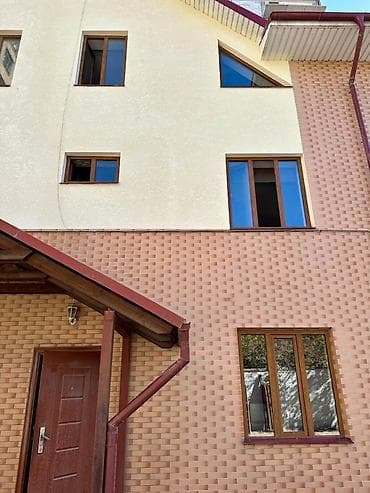 двухуров: 300 м², 6 комнат, Бронированные двери, Балкон застеклен, Кондиционер — 2