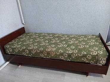 удобный диван: Односпальная кровать, Б/у, С матрасом, длина - 192 см — 1