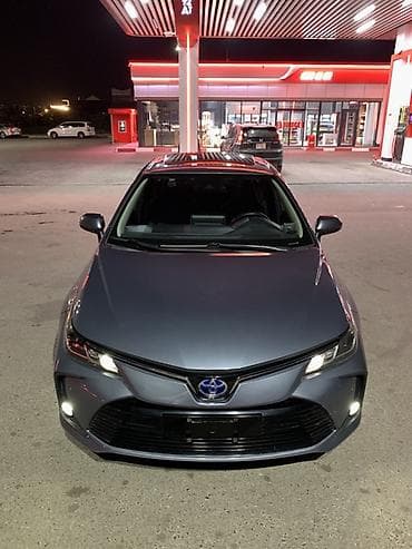 Toyota Corolla: 2020 г., 1.8 л, Вариатор, Гибрид, Седан