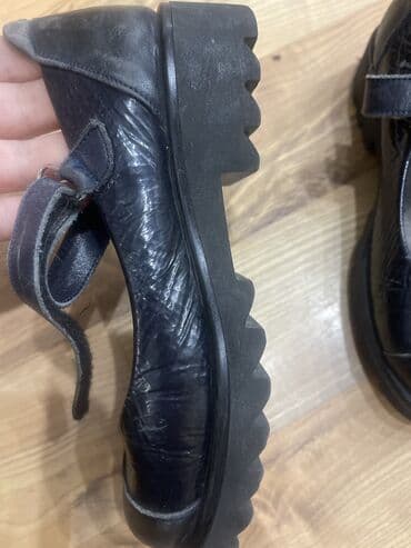 обувь для дома: Продаю туфли для девочек кожаные 
Размер 31

Пр Турция
Фирма Ocak — 3