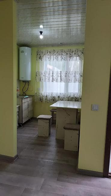 квартира с полселением: 1 комната, С мебелью частично — 2