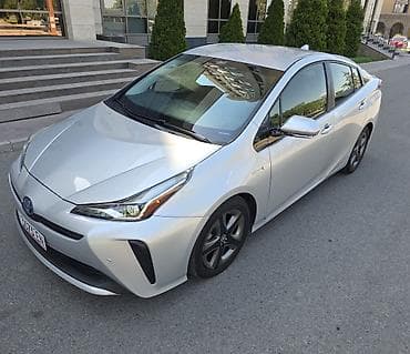 Toyota Prius: 2019 г., 1.8 л, Вариатор, Гибрид, Хетчбек