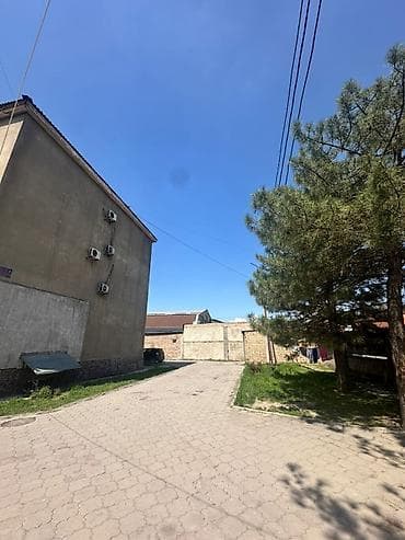 студия 1 комнатная: 1 комната, 38 м², Индивидуалка, 1 этаж, Старый ремонт — 9