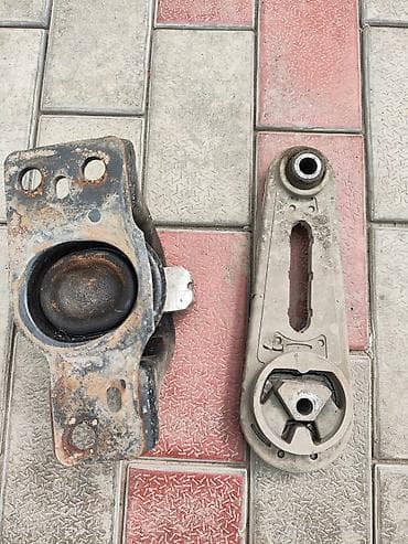 technical support engineer: Подушка мотора Nissan — 2