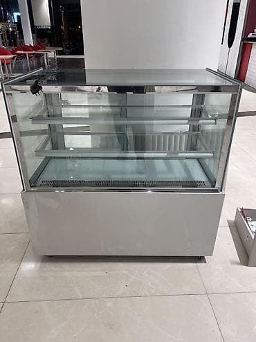 Витринный холодильник В отличном состоянии Ширина 120 Высота 130