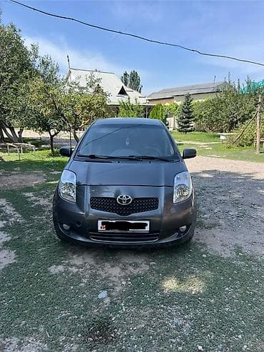 Toyota Yaris: 2010 г., 1.3 л, Автомат, Бензин, Хэтчбэк — 2