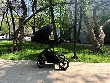 срочно продаю коляску: Прогулочная коляска, цвет черный Carello alfa - Компактная рама с — 3