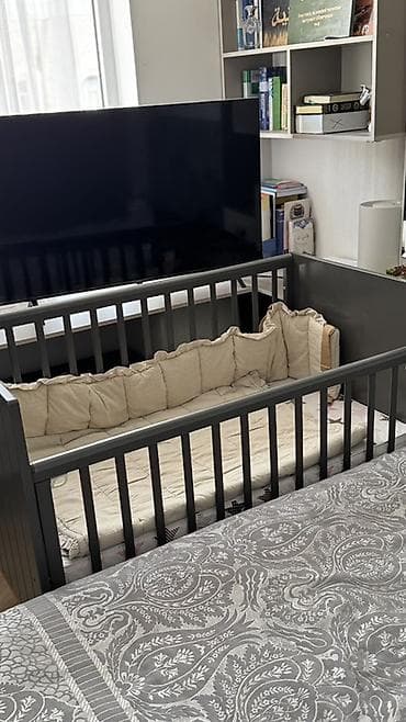 Балдар эмереги: Балдар үчүн кошумча коюлган керебет, Дөңгөлөксүз, түсү - Боз — 1