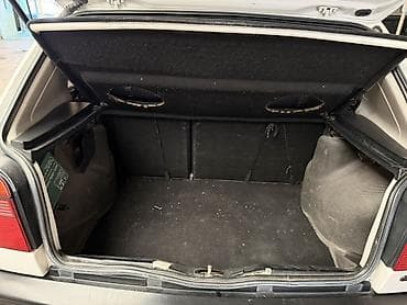 Унаа: Volkswagen Golf: 1995 г., 1.6 л, Кол менен иштөөчү, Бензин — 7