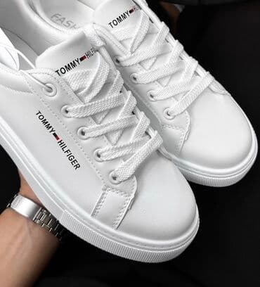 Mossy.kg: Белые кеды Tommy Hilfiger - Модель: низкие кеды со шнуровкой -