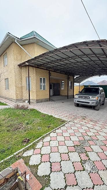 Продается хороший 2х этажный дом в Ж/М Ак-Өргө. Район очень хороший и