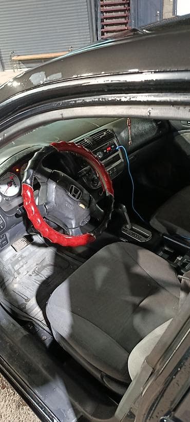 Honda Civic: 2001 г., Автомат, Бензин, Седан