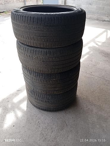 45: Комплект шин для кроссовера/седана, разноширокий, радиус 21: - — 3