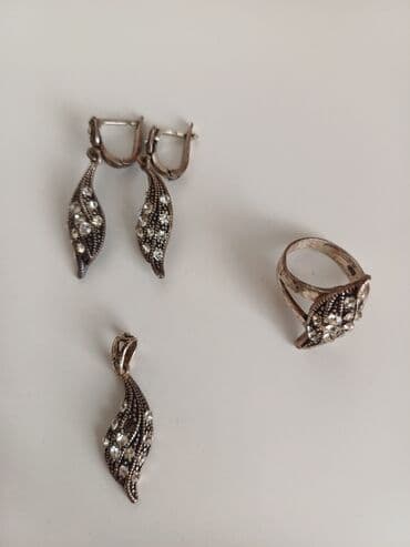 набор пандора: Набор украшений, серебро, торг уместен — 1