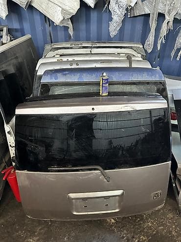 Крышка багажника Toyota