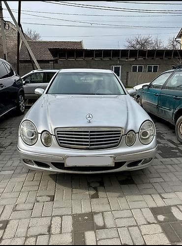 nisan maxima: Mercedes-Benz E-Class: 2002 г., Седан — 6