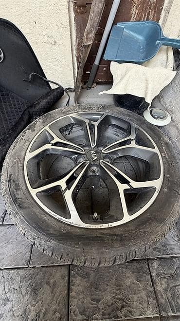 Литые Диски R 19 Kia, Комплект, отверстий - 5, Б/у at lalafo.kg Литые Диски R 19 Kia, Комплект, отверстий - 5, Б/у