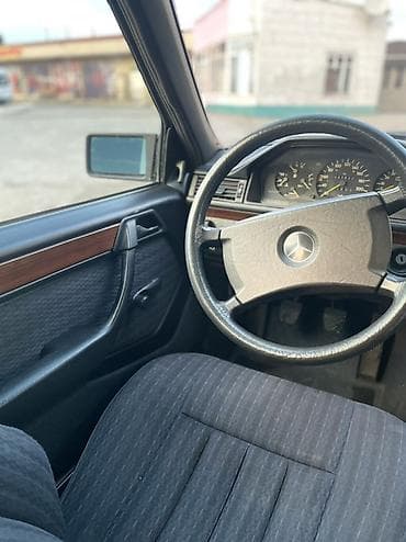 мерс 124 двигател: Mercedes-Benz W124: 1991 г., 2.3 л, Механика, Бензин, Универсал — 6