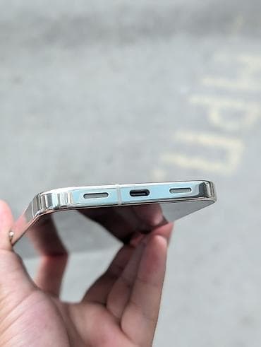 телевизор тв: Google Pixel 10 Pro XL, Б/у, 256 ГБ, цвет - Бежевый, 1 SIM, eSIM — 4