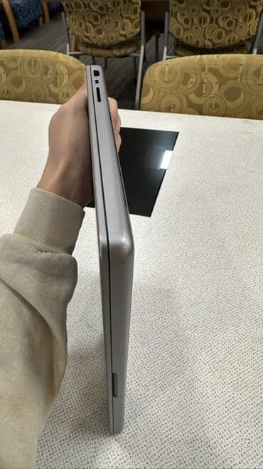 Смарт-часы: Ноутбук, Apple, 16 ГБ ОЗУ, Apple M1 Pro, 14 ", Для работы, учебы, память SSD — 5