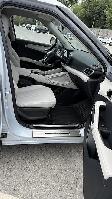 byd леопард 5: BYD Yuan Up: 2024 г., 1.5 л, Автомат, Электромобиль, Кроссовер — 10