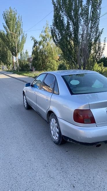 иж 60: Audi A4: 1996 г., 1.6 л, Механика, Бензин, Седан — 3