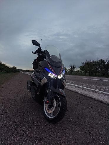 Макси-скутер 175 куб. см, Бензин, Б/у