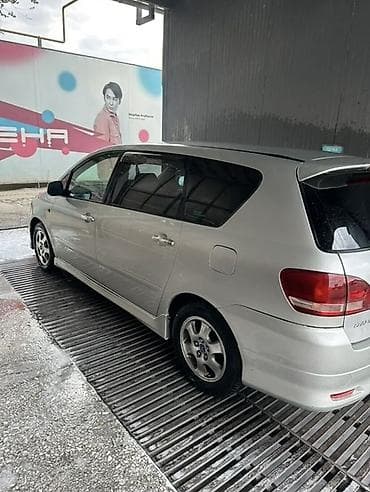 бар авто: Toyota Ipsum: 2002 г., 2.4 л, Автомат, Бензин, Вэн/Минивэн — 3