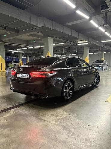 corolla s: Toyota Camry: 2019 г., 2.5 л, Автомат, Бензин, Седан — 3