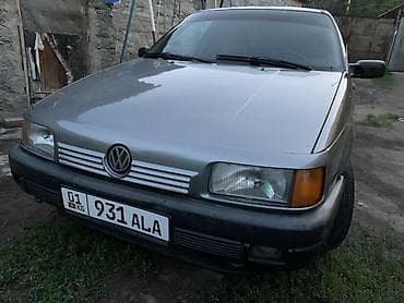 Volkswagen Passat: 1991 г., 1.8 л, Седан