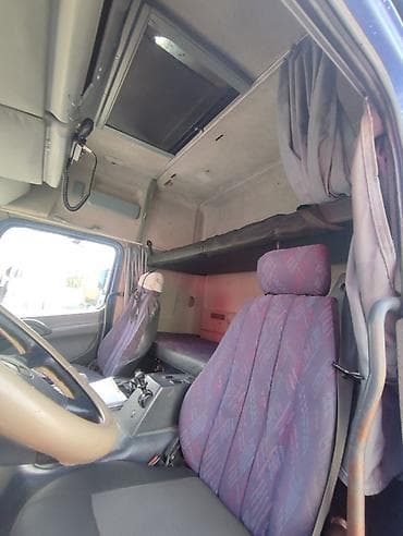 атека: Тягач, Mercedes-Benz, 2002 г., Тентованный — 6