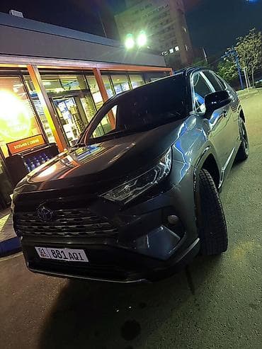салон на 210: Toyota RAV4: 2019 г., 2.5 л, Автомат, Гибрид, Кроссовер — 6