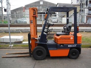 start: Погрузчик, 2010 г., Колесный, Вилочный — 2