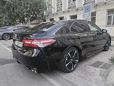suzuki shift: Toyota Camry: 2020 г., Седан — 4