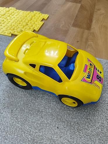Игрушечная машина «Racing - Яркий корпус из прочного пластика: кузов