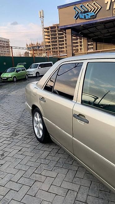 Транспорт: Mercedes-Benz W124: 1986 г., Кол менен иштөөчү, Седан — 6