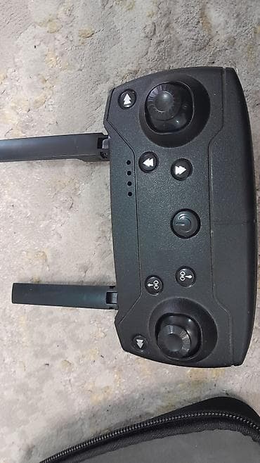 колонка блютуз маленькая: Складной квадрокоптер с пультом ДУ в комплекте Описание: - Компактный — 5