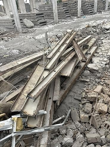 Металлические двутавровые балки Описание: - Сборный лот стальных