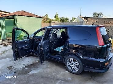 ана: Honda Stream: 2003 г., 2 л, Автомат, Бензин, Универсал — 3