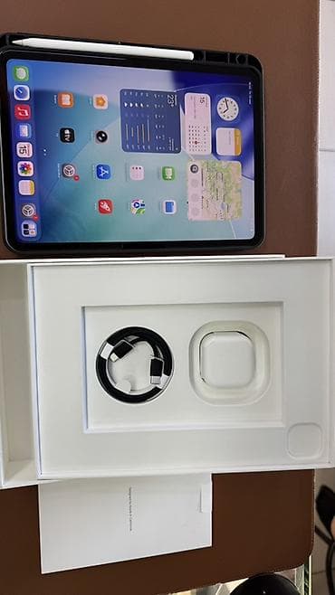 Планшет, Apple, память 256 ГБ, 10" - 11", Wi-Fi, Б/у, Классический