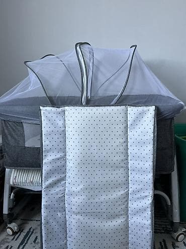 манеж для новорожденного: Детская колыбель-люлька с москитной сеткой и мягким бортиком — 1