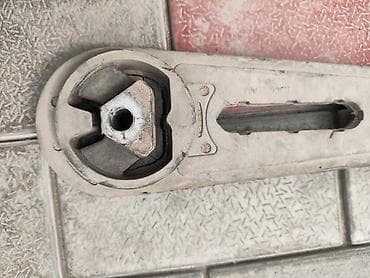 technical support engineer: Подушка мотора Nissan — 7