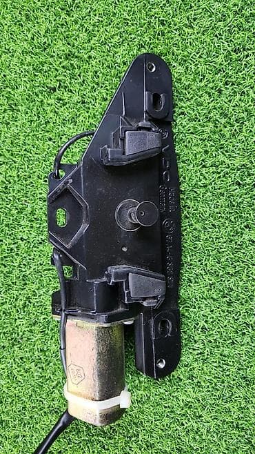 bmv e32: Замок багажника BMW 2001 г., Б/у, Оригинал, Германия — 4