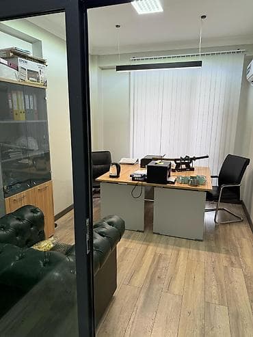 помещение центр: Аренда офисов, 65 м², В жилом комплексе, 1 линия — 3