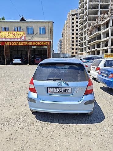 Honda Jazz: 2003 г., 1.5 л, Автомат, Бензин, Хэтчбэк