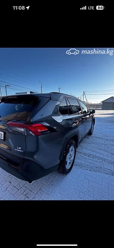 срв 5: Toyota RAV4 Hybrid LE, темно‑серый кроссовер (кузов XA50). Авто на — 3