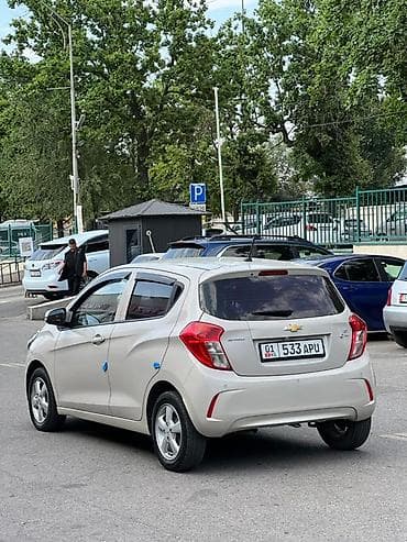 wuling mini ev: Chevrolet Spark: 2017 г., Автомат, Бензин, Хэтчбэк — 4