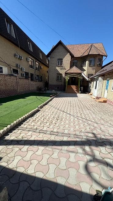 сдаю места в аренду: 300 м², 4 комнаты — 2