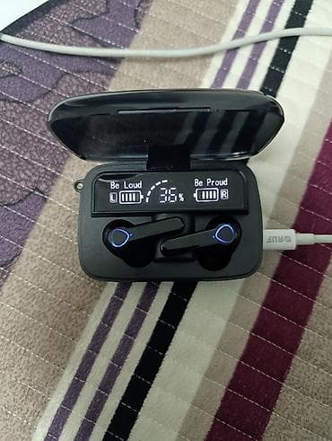 Беспроводные TWS-наушники с зарядным кейсом и LED‑дисплеем