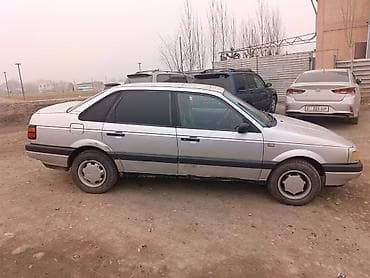 Volkswagen: Volkswagen Passat: 1989 г., 1.8 л, Механика, Бензин, Седан — 1